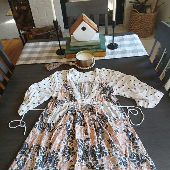 Free People Foral and Bird Print Dress NWOT SIZE Xs - Picture 2 of 7